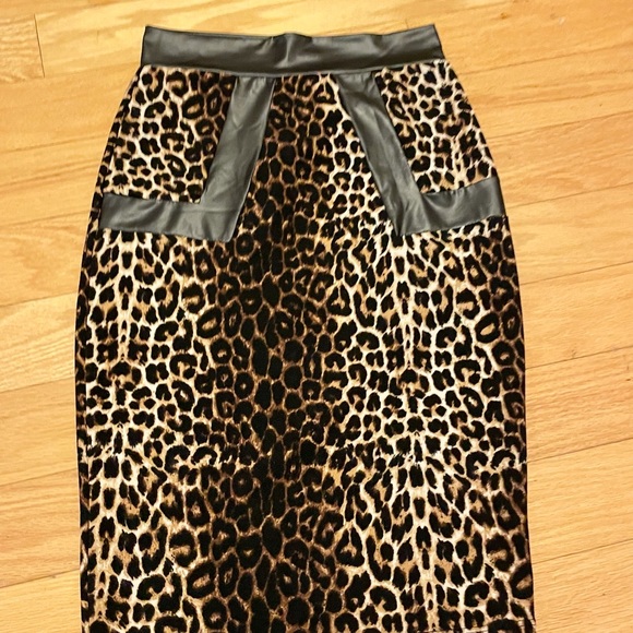 Top Ten USA Leopard Print Pencil Skirt - Picture 2 of 10